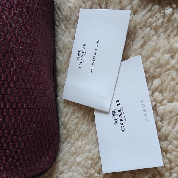 NWT Coach Legacy Jacquard Cranberry & Oxblood Leather Camera Bag Crossbody ❤️🤎 - Picture 14 of 16